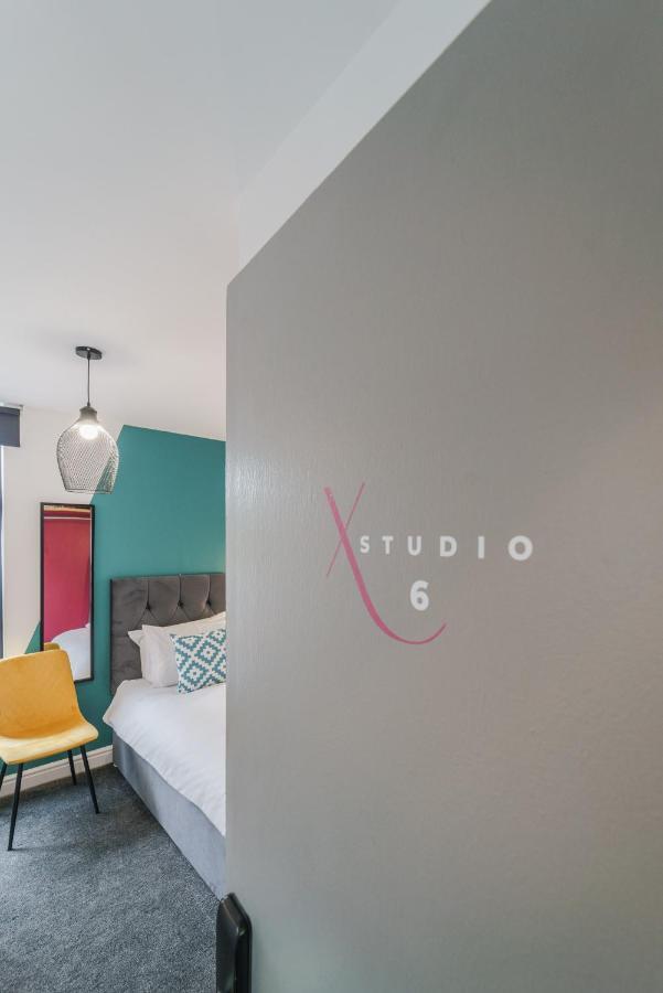 Deluxe Studio Apartments ดาร์บี ภายนอก รูปภาพ